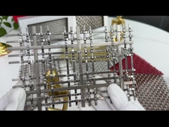 Đồng trang trí hình vuông kiến trúc kim loại dệt lưới xây dựng mặt tiền 7.8kg / m2