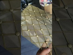 Khu vực mở 49% Woven Wire Mesh Rustless Steel Grille Cho trang trí tủ
