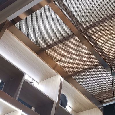 Không gian biến đổi dây chuyền kim loại lâu bền