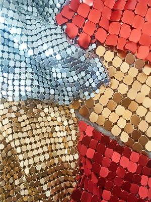 Màn hình kim loại lưới dây chuyền Silver Sequins SGS Vật liệu vải đơn giản