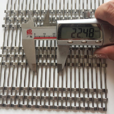 Các tấm lưới dây lưới kim loại kim loại thép không gỉ kiến trúc không dễ cháy cho mặt tiền bãi đậu xe ngoài trời và tường thông gió