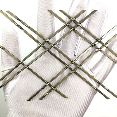 Lưới thép dệt trang trí bước 10mm với đường kính dẹt 1.5×3.5mm và trọng lượng 8.6 kg/m2