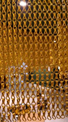 12x24mm Chain Size Aluminium Chain Fly Screen với diện tích mở 60% và đường kính dây 1,2mm để kiểm soát bay hiệu quả