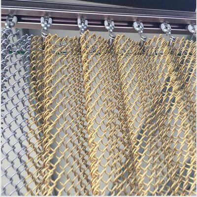 Tấm lưới kiến trúc bằng thép không gỉ với kích thước lỗ mở tùy chỉnh từ 5mm đến 50mm và bề mặt mạ đồng cổ với nhiều màu sắc