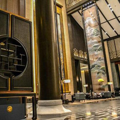 Lưới kiến trúc thép không gỉ có độ đàn hồi tốt với đường kính cáp 2,5mm X 4 và bề mặt mạ đồng cổ cho mặt tiền tòa nhà